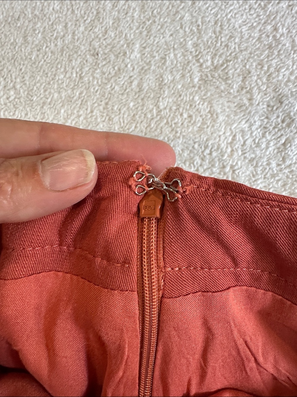 Women’s Rust Ruffle Hem Shorts size small - Picture 9 of 14